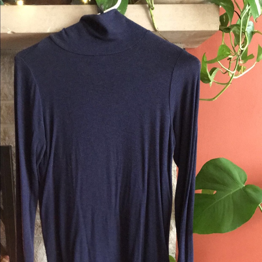 💖2 FOR 20💖 Aerie Real Soft navy turtleneck